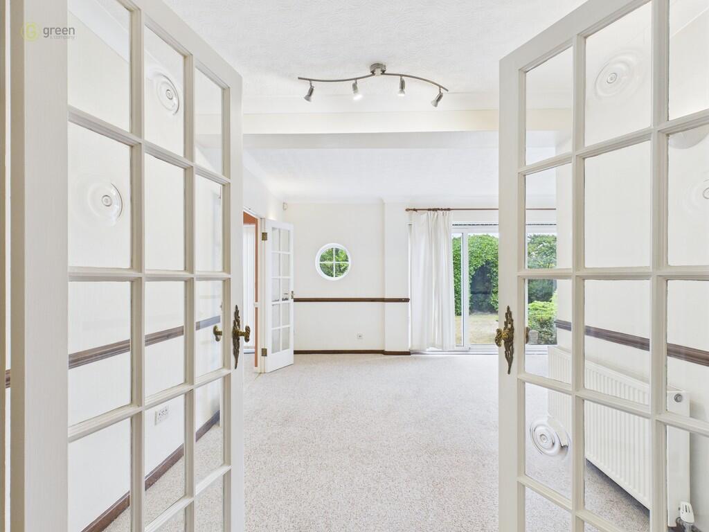 CAM03830G0-PR0202...