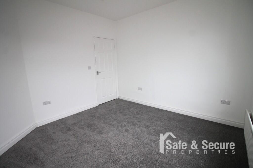 Bedroom One (2)