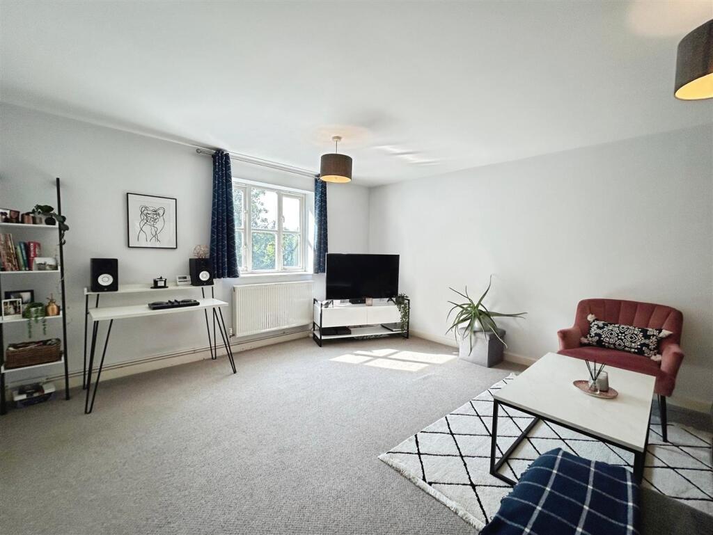 cbb9d284--4C55-A9B6-6A02F89784DD-39660-00001A0E251