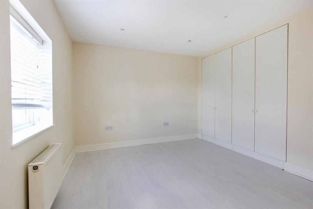bedroom.jpg