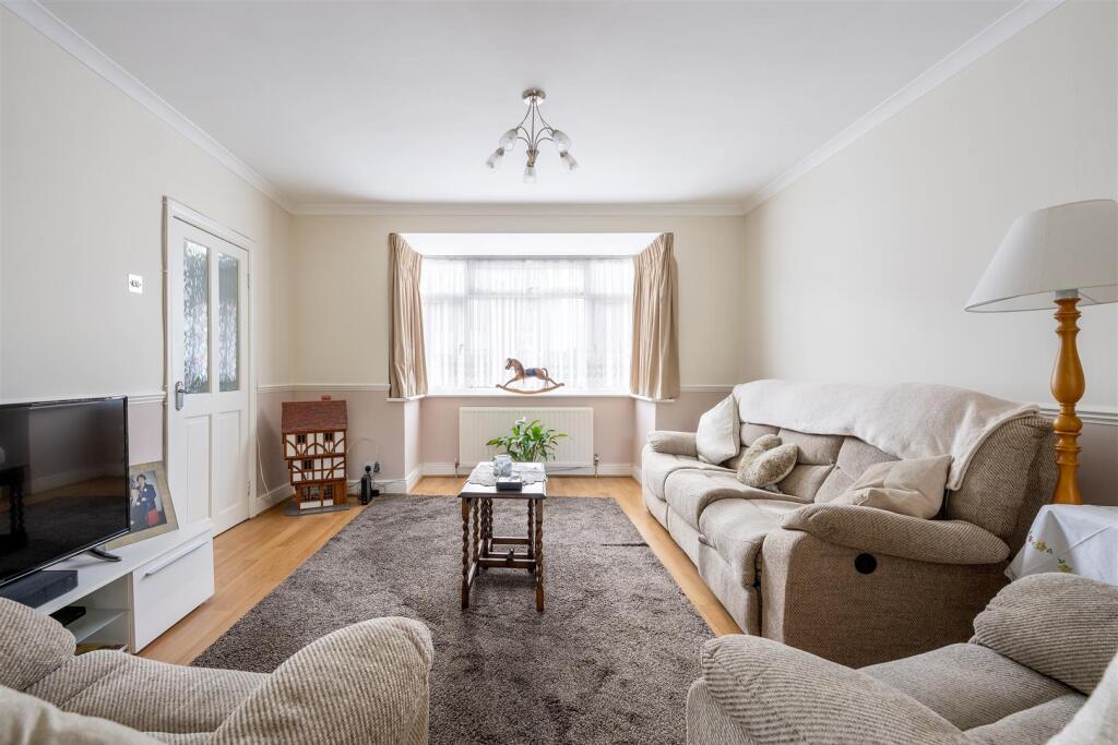 Coolgardie Avenue E4