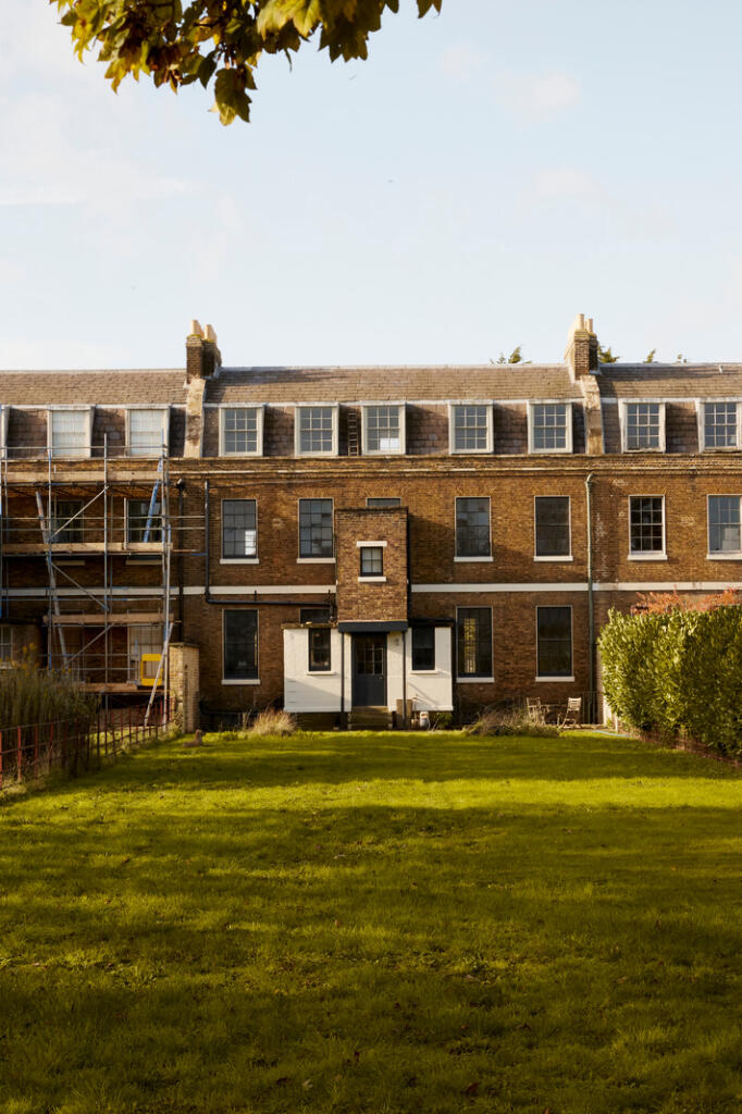 192154 - DOCKYARD TERRACE_HIRES_03.JPG