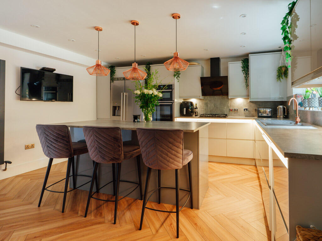 Kitchen / Breakfast Room