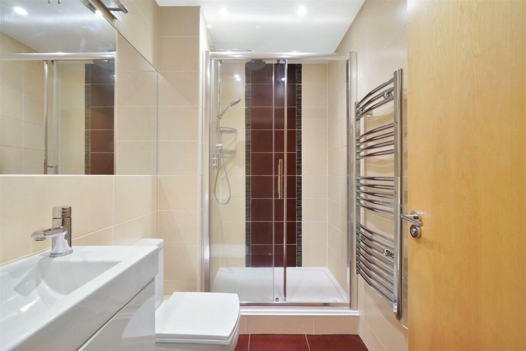 10 Southern Place, Greenford Road - TUecIFMxdZFh0p