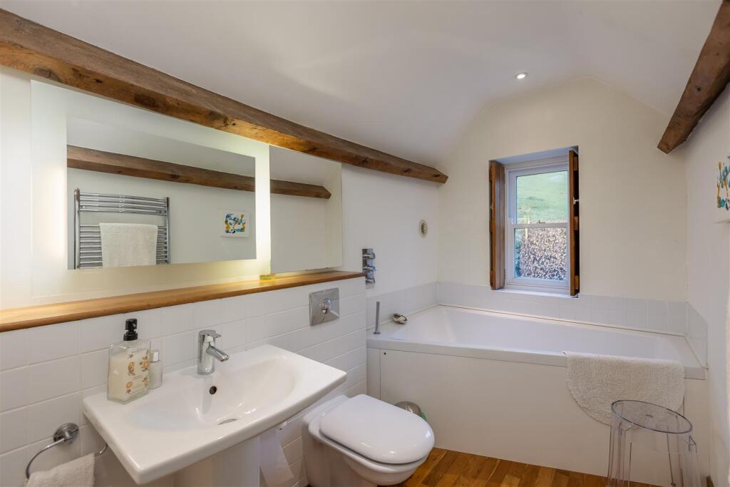 High Gill Beck Farm Bedroom 1-3.jpg