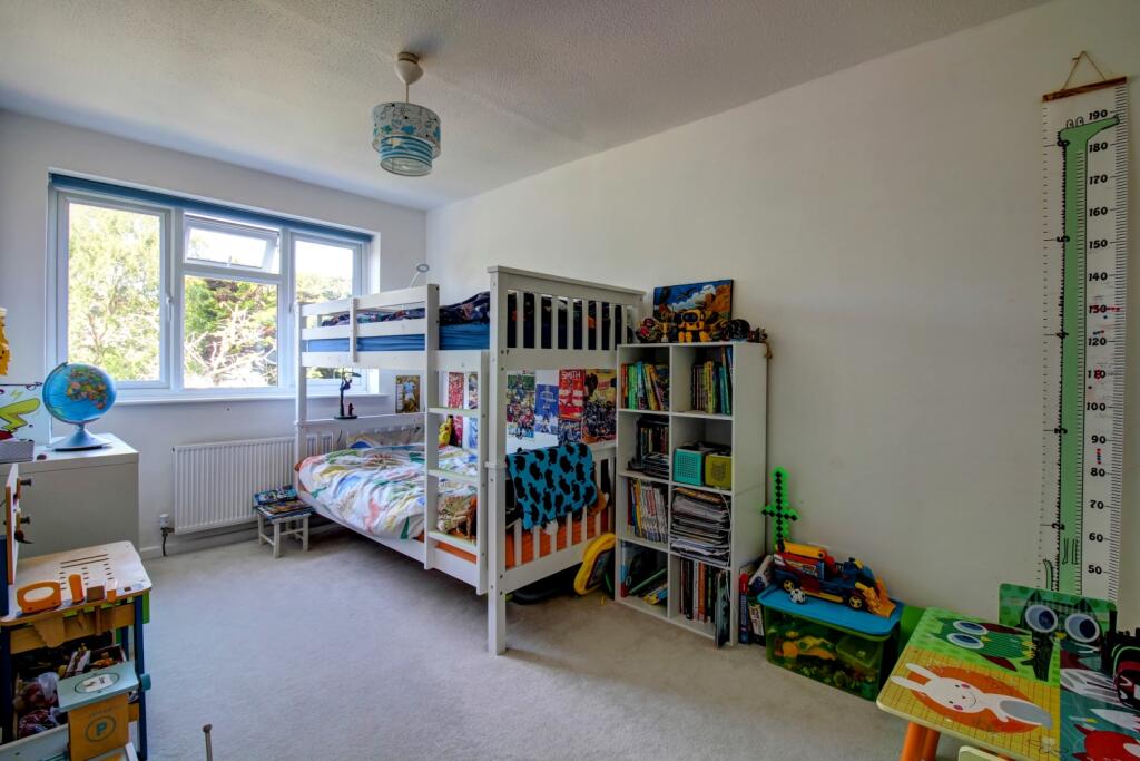 Bedroom Regency Drive - Matt Clinton EweMove Kenil