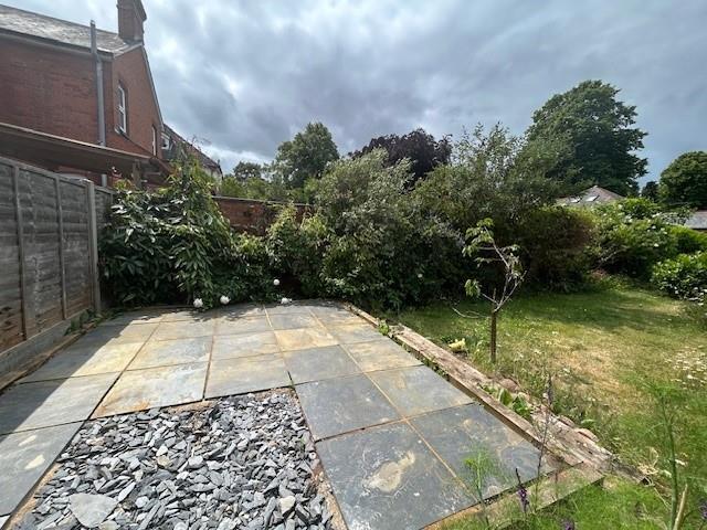 85a Alexandra Road patio area.jpg