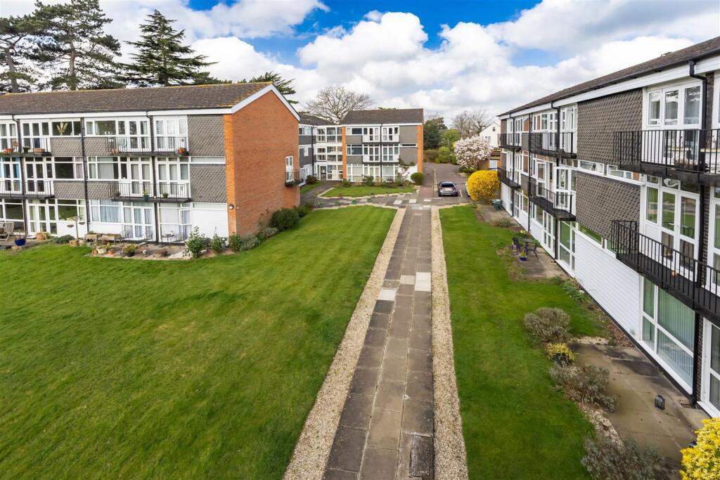 33 Pine View (21).jpg