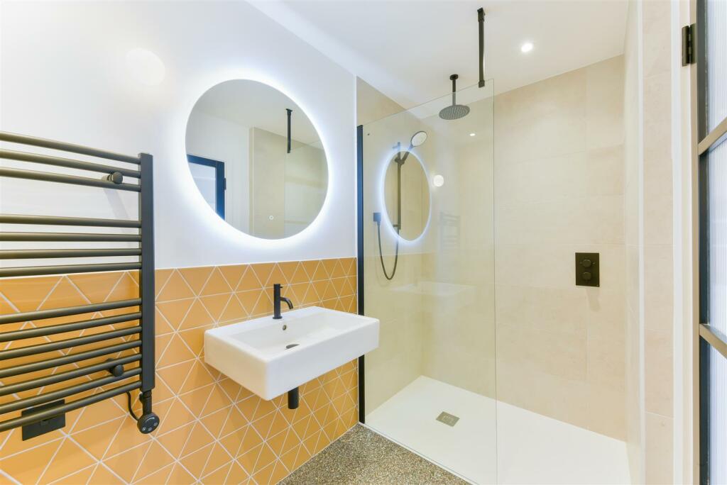 SOUTHRIDGE PLACE, 17- (6).jpg