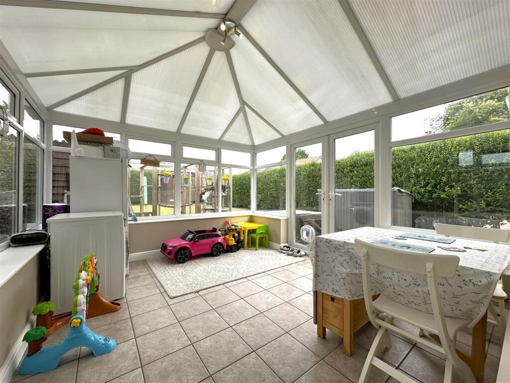 Large Conservatory 509