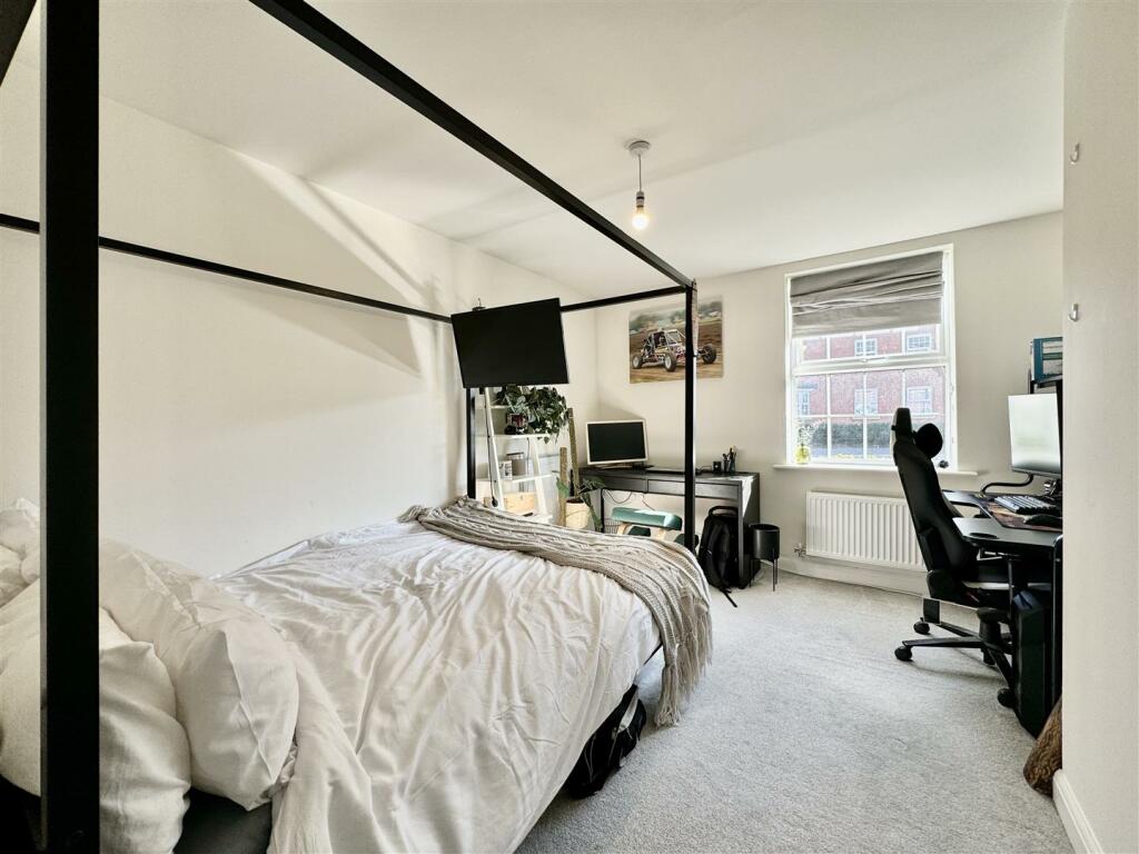 BEDROOM 2 (1)