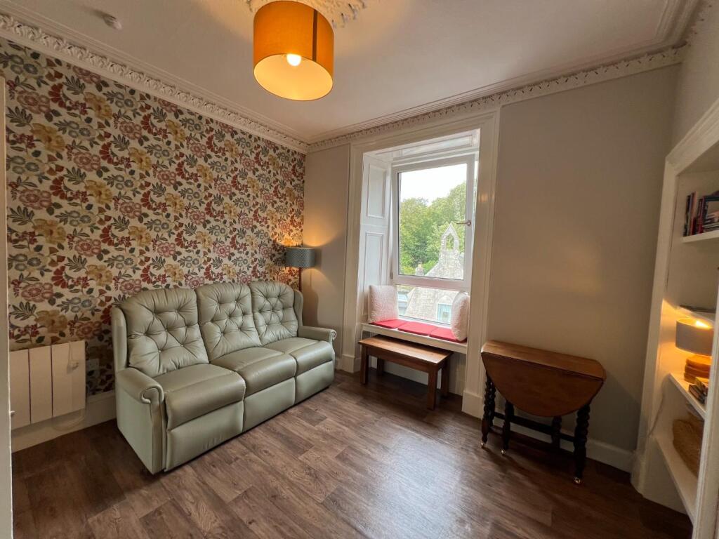 Living Room/Kitchen