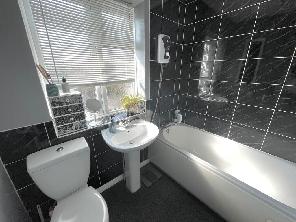 47 Melville Way B...