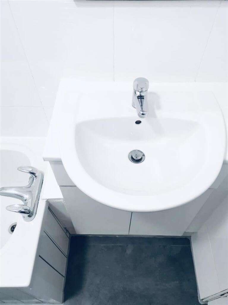 Flat 0:2, 91, Ashgill Road Glasgow 8.jpg
