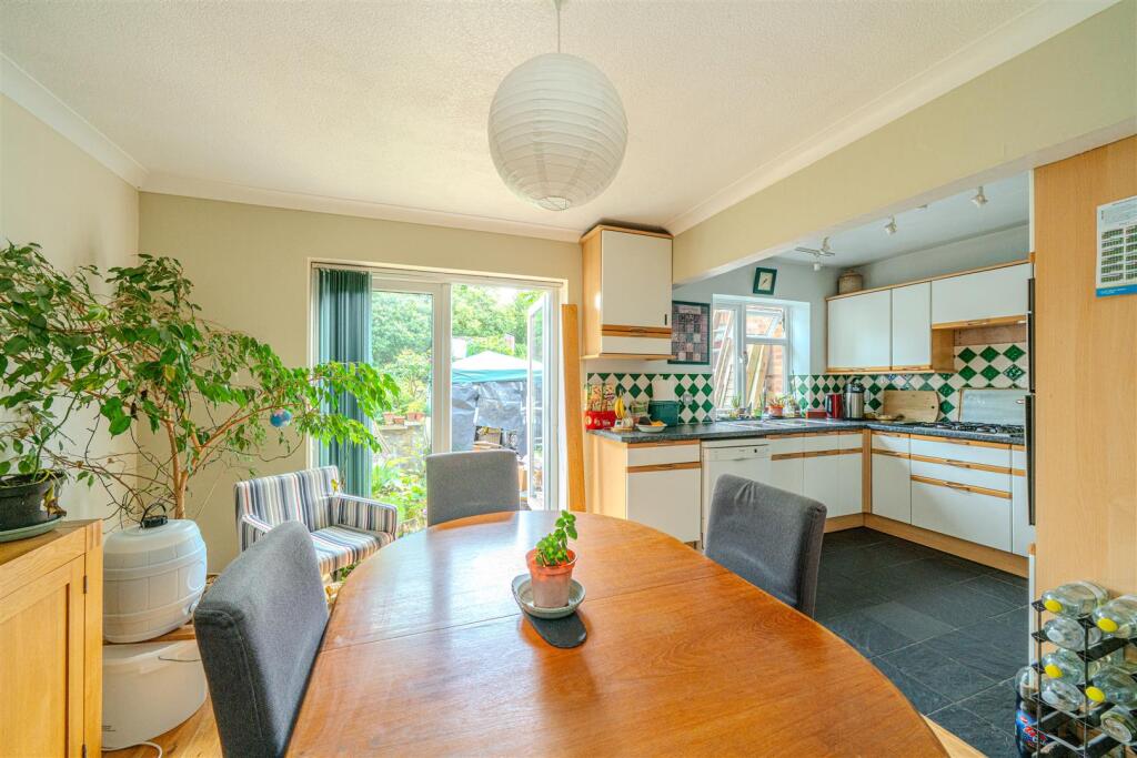 50-Langley-Crescent-1016.jpg