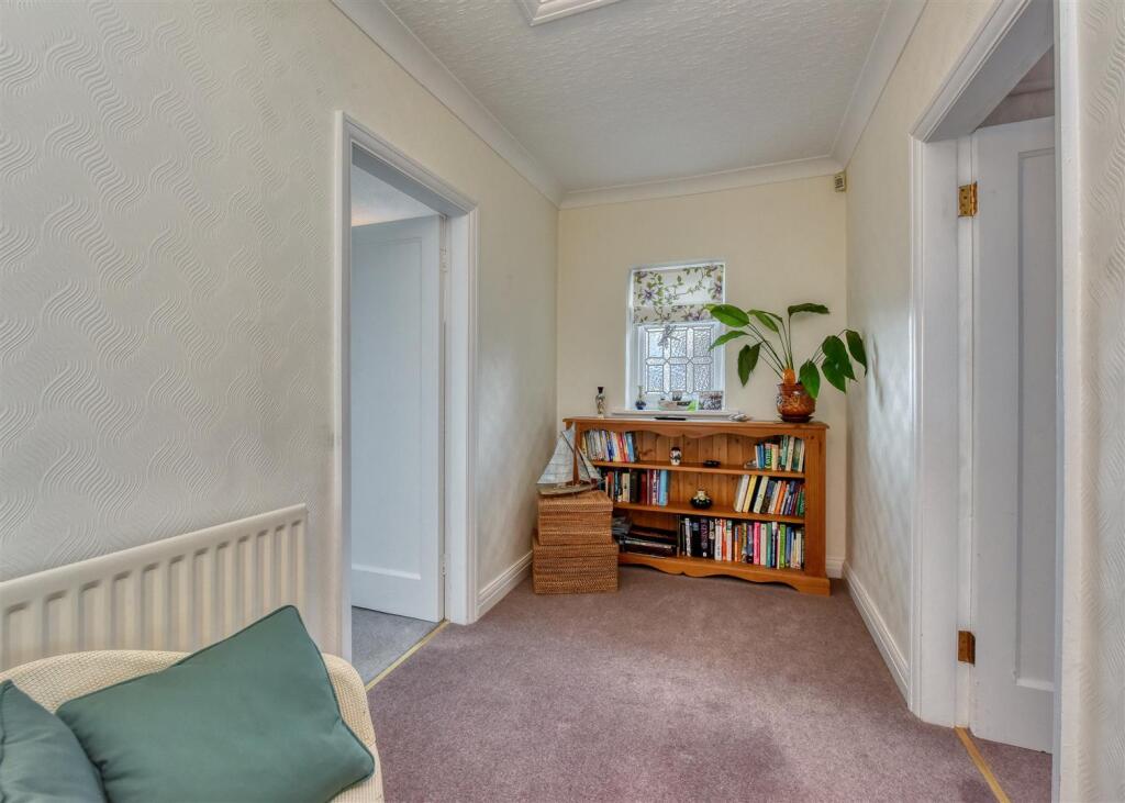 4 Springhill Park-Sitting Room.jpg