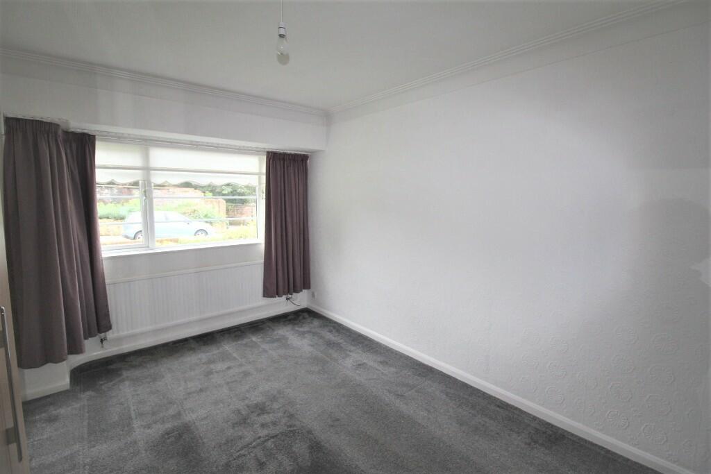 2nd Bedroom (b)