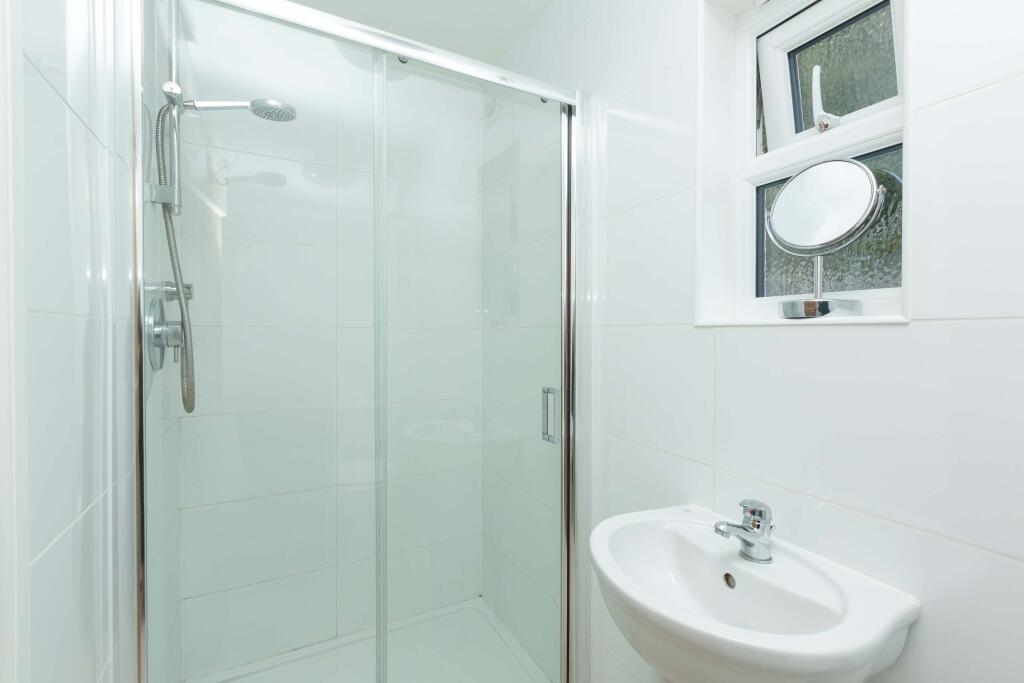 general 16 Convent R