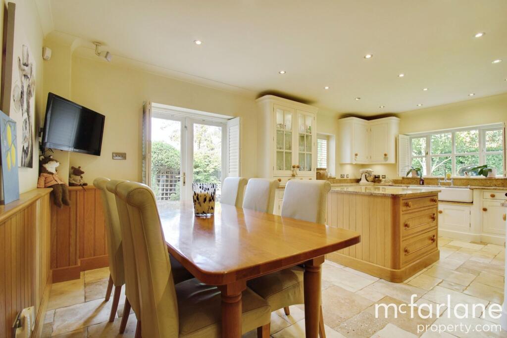 Open Plan Kitchen &amp; Dining