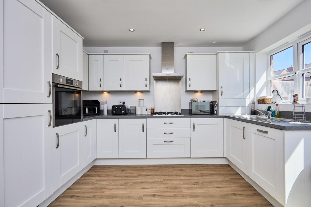 Edward Knight 202...