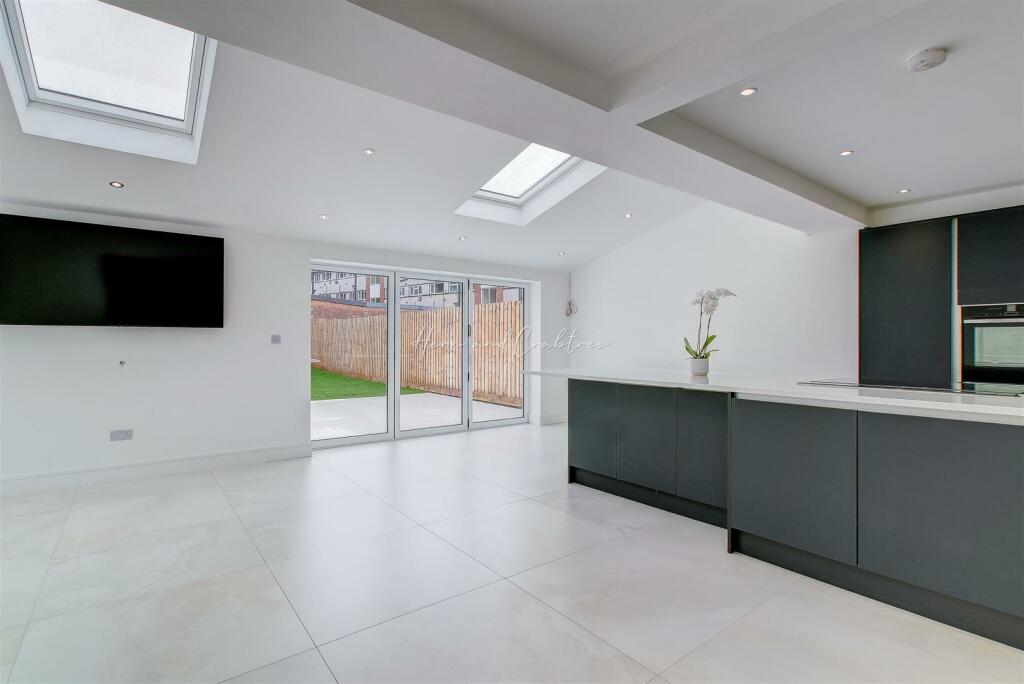 Maes Yr Haf, Pantmawr, HernCrabtree (6).jpg