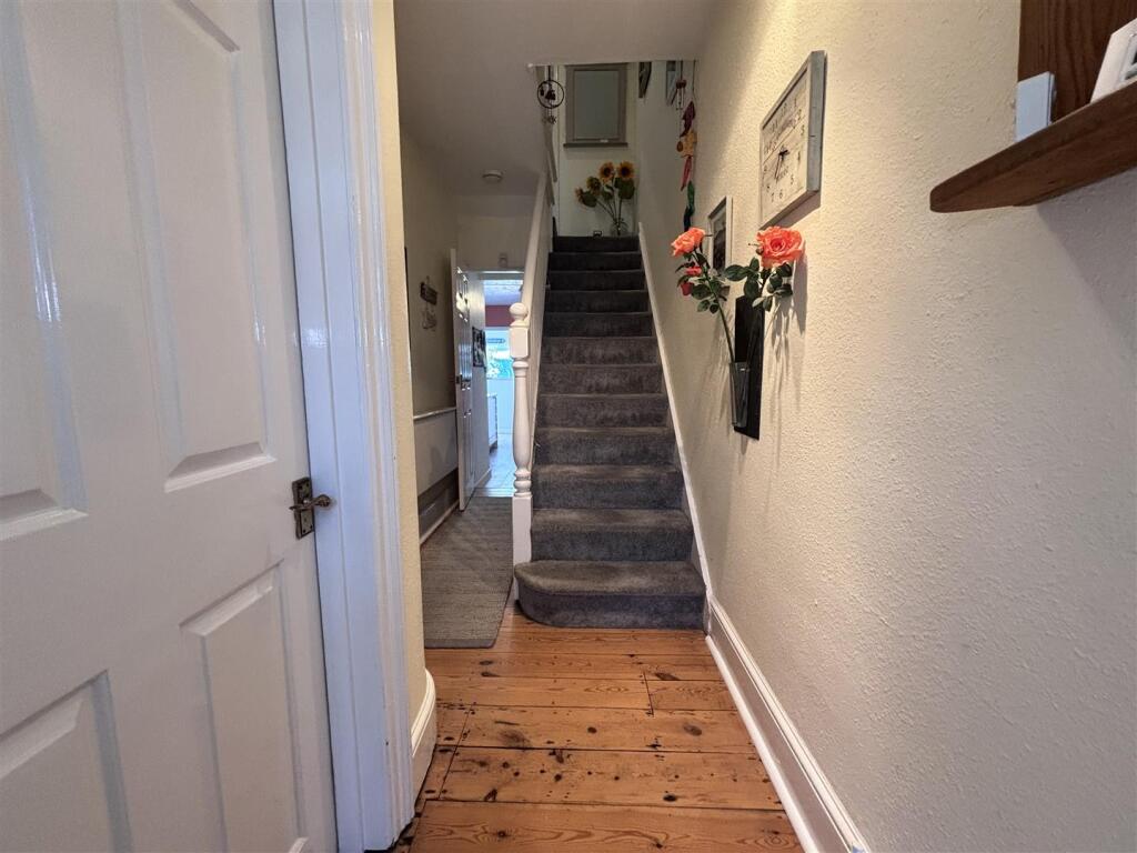 Rushams entrance hall.jpg