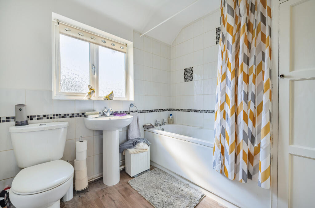 1305719-15-684bed...