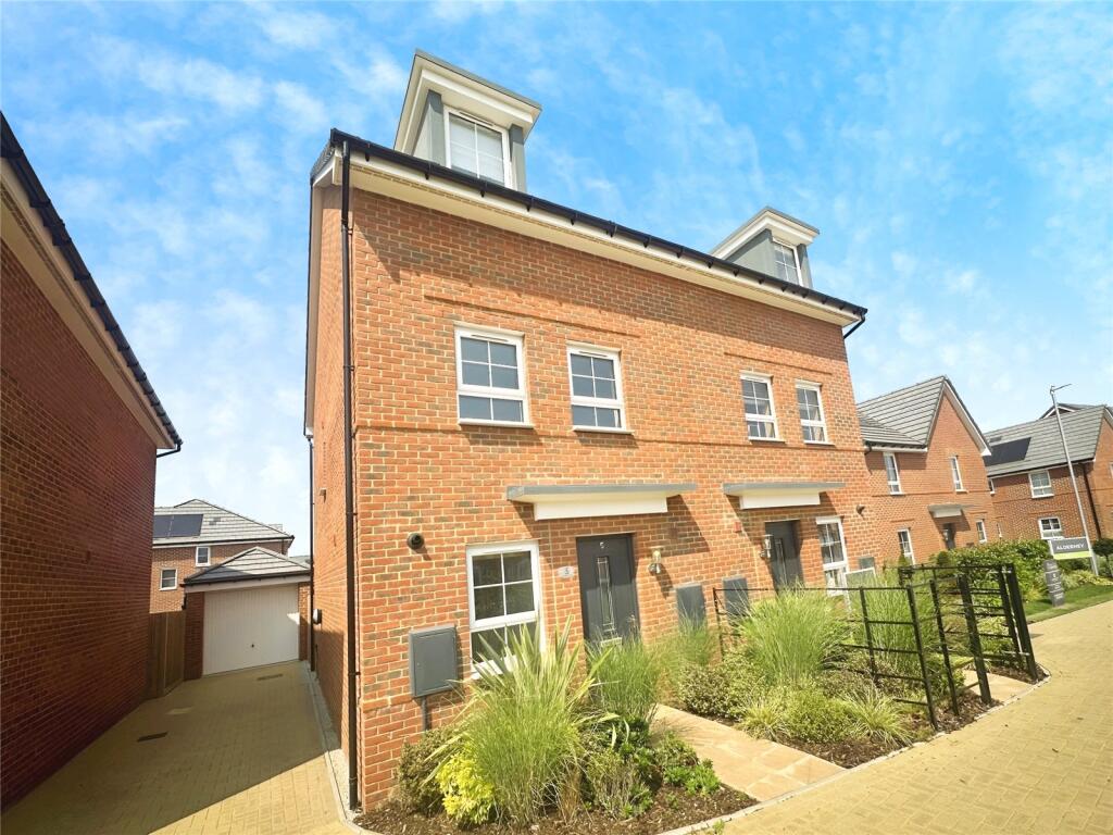 Hawking Close, Aylesford, Kent, ME20