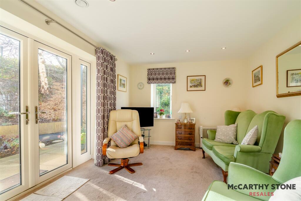 8628071-interior18.jpg