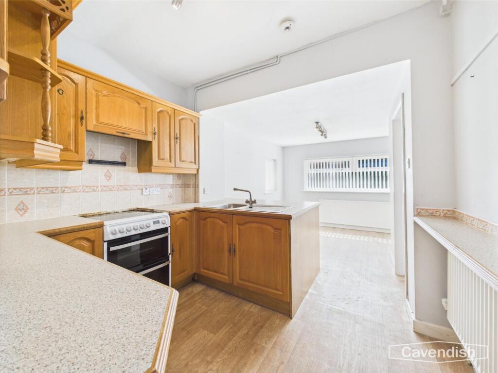 KITCHEN/BREAKFAST ROOM