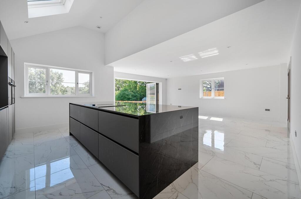 1295988-39-683045...