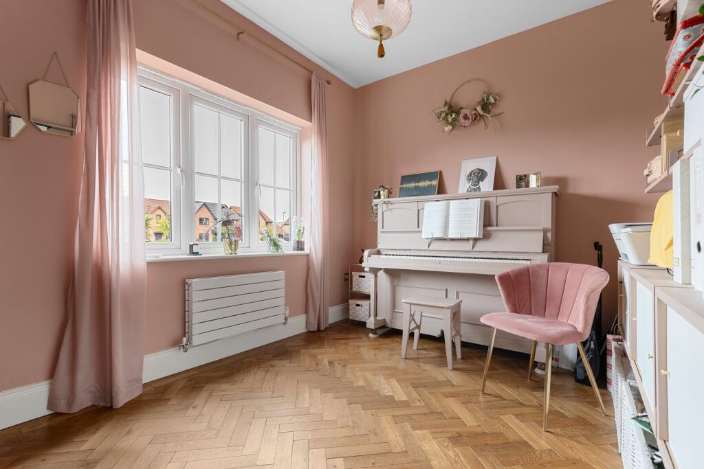 Office Or Snug