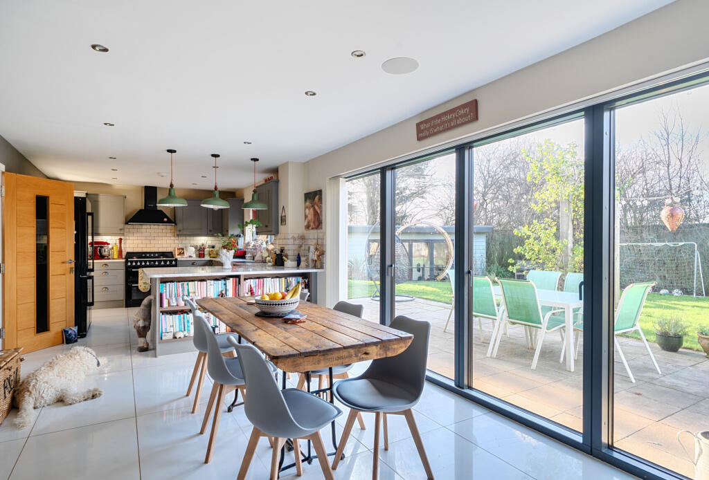 Kitchen/Diner/Family