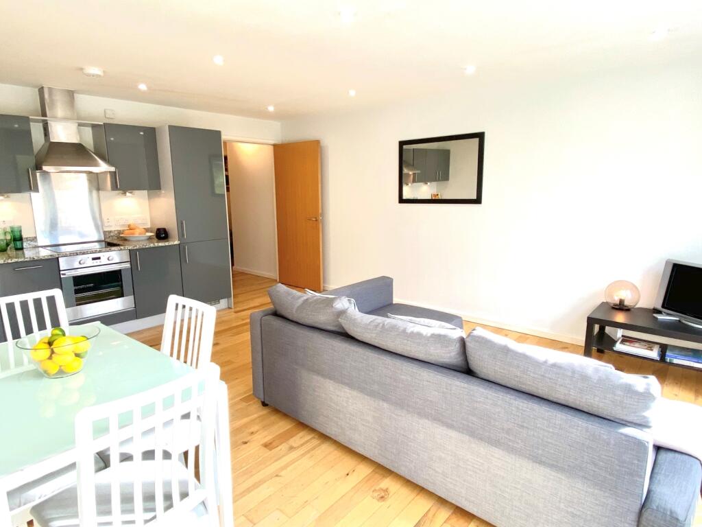 AC40 Livingroom 2