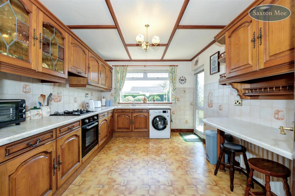 kitchen 9261.jpg