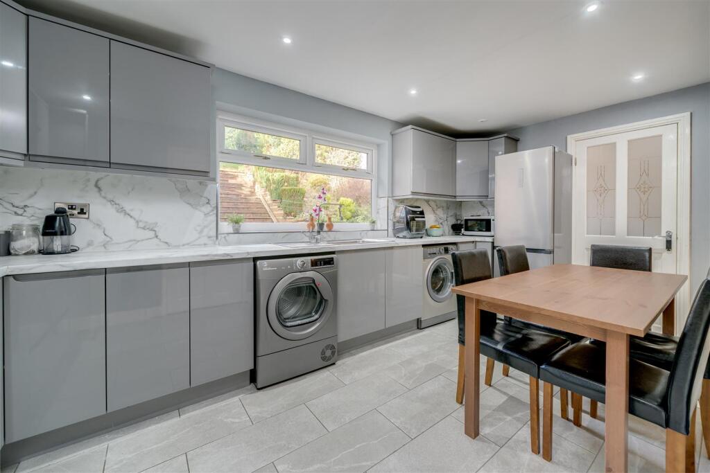 23 Knaresborough Drive-14.jpg