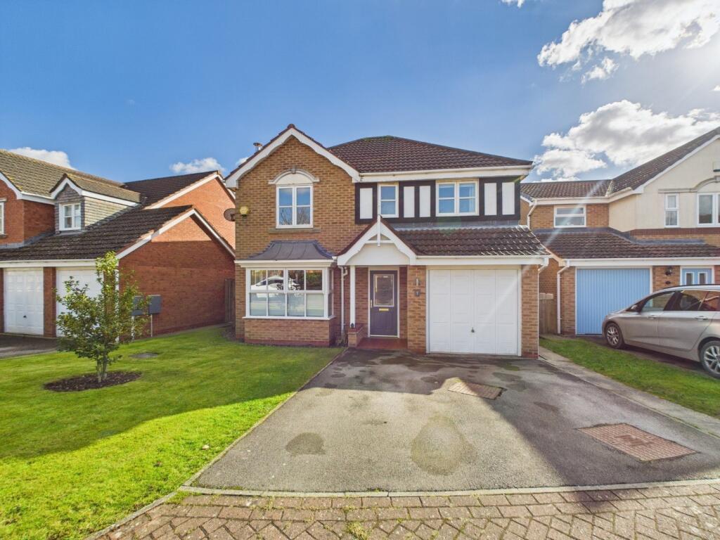 4 Bedroom Detached House - For Sale