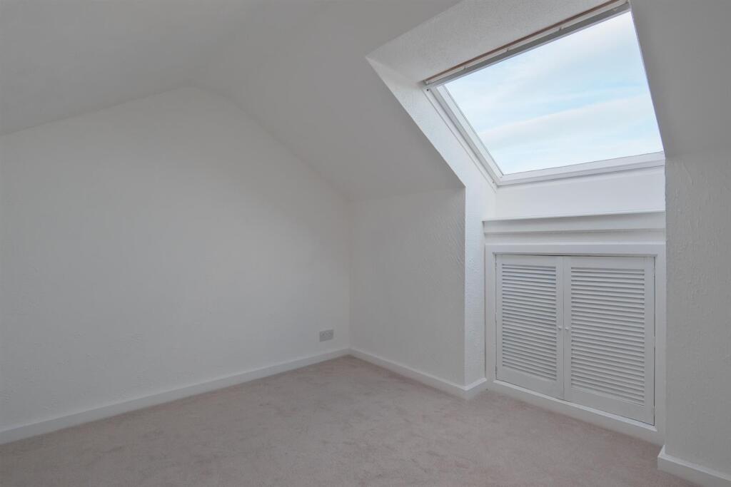 012-88 Currieside Avenue , Shotts , ML7 5RN.jpg