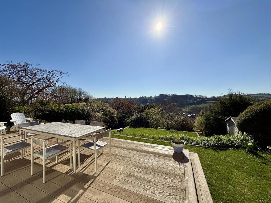 Rear Garden: