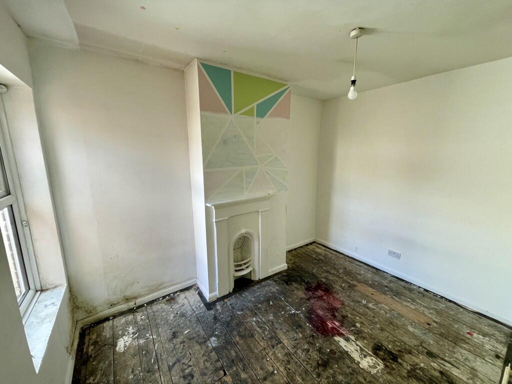 6  Medium  T202509251418.jpg