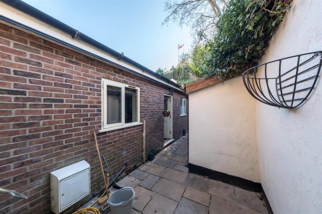 16 Weaver Road-021.jpg