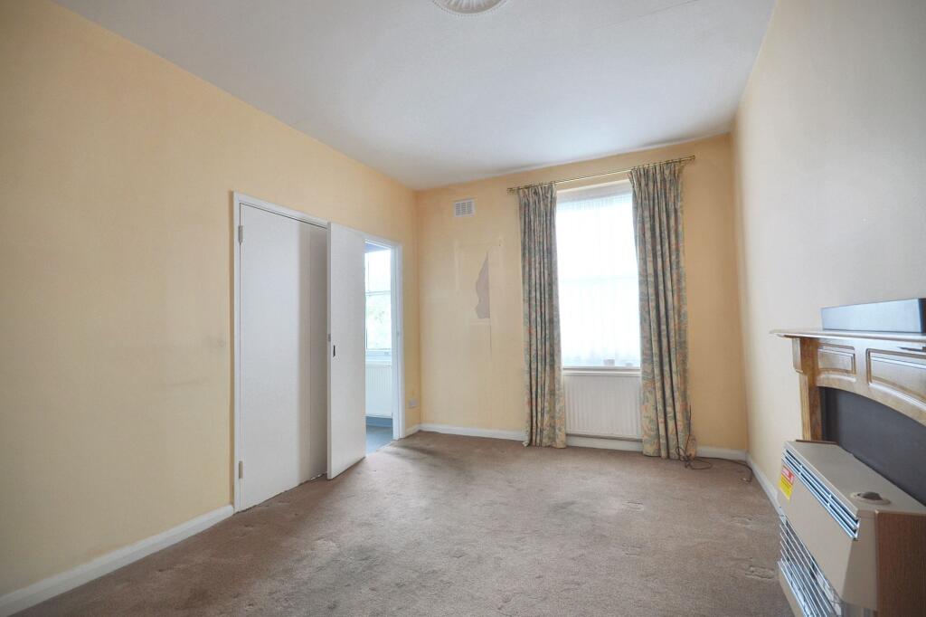 Flat D, 58 Hereford Road, Bayswater, London W2 5AJ