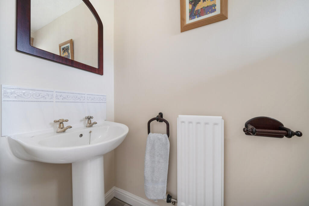 1346062-17-68b5d2...