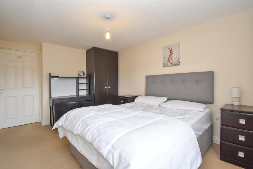 9 Mardale Road Bedroom 1 a.jpg