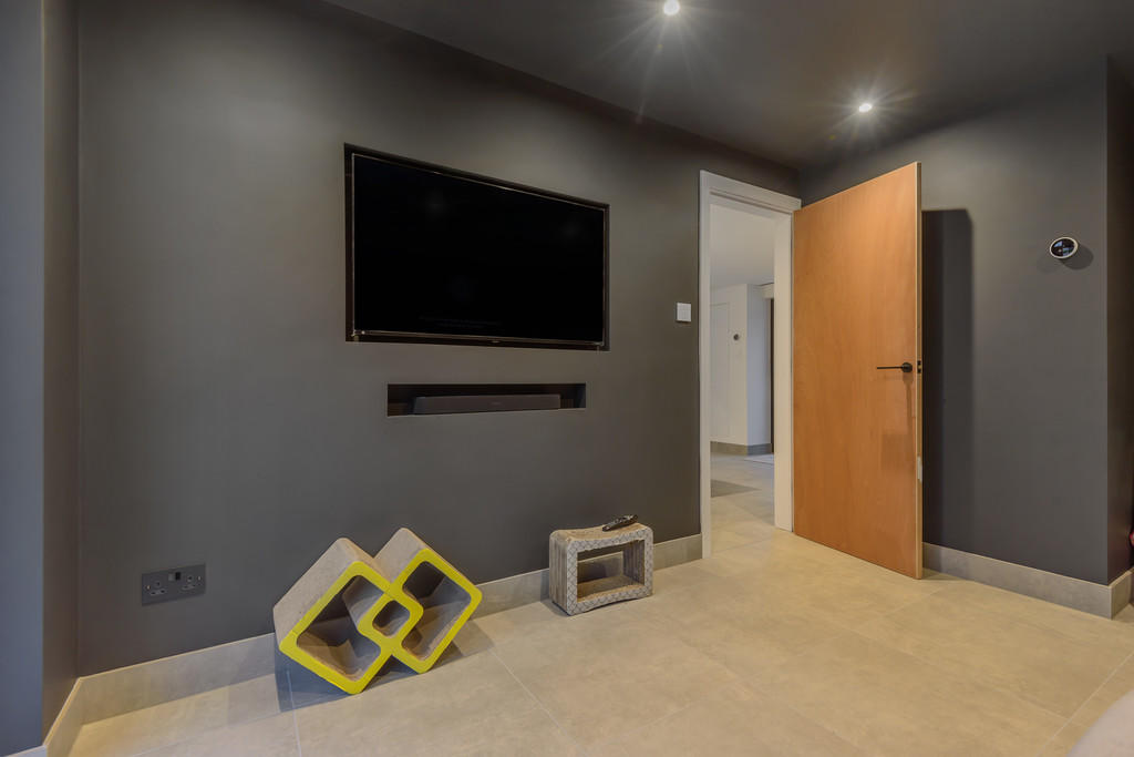 Snug/Cinema Room