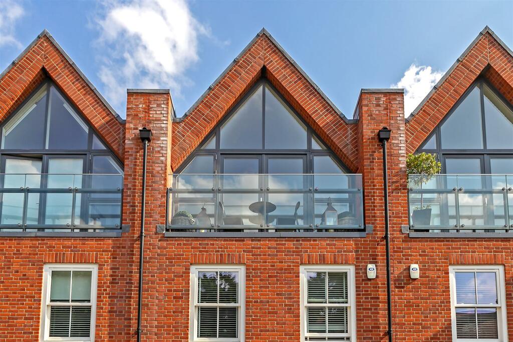 4OakTreeGardens-17.jpg