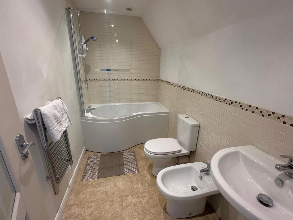 Bathroom.jpeg