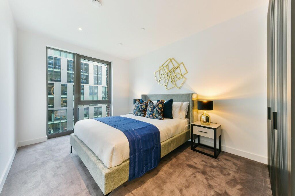 Principal bedroom