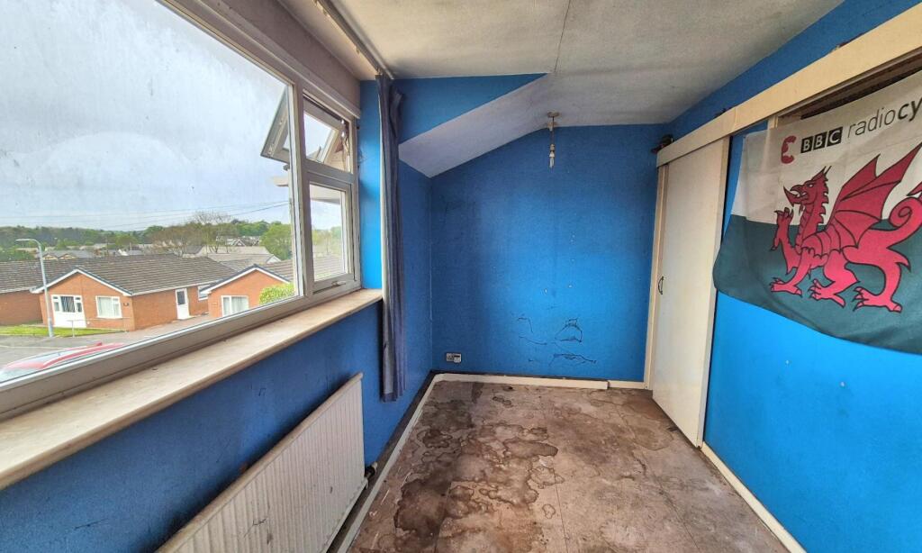 BEDROOM 3