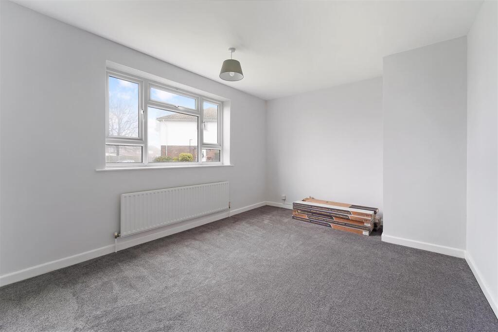 COURTLANDS CRESCENT, 58 (18).jpg